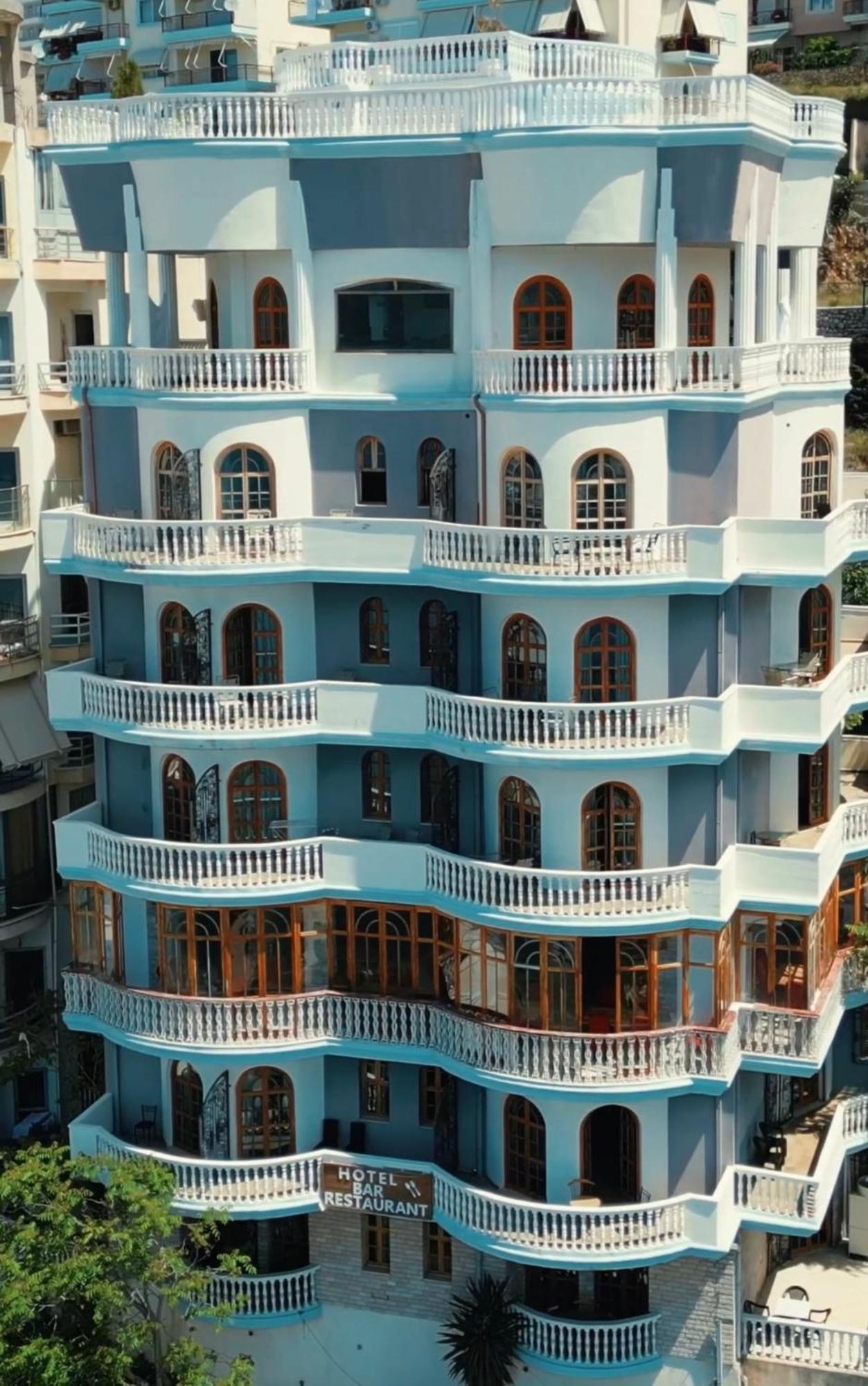 Monte Cristo Hotel With Rooftop Pool Sarandë 외부 사진