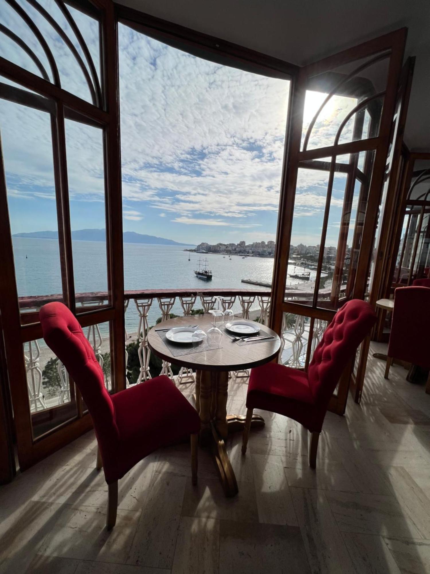 Monte Cristo Hotel With Rooftop Pool Sarandë 외부 사진
