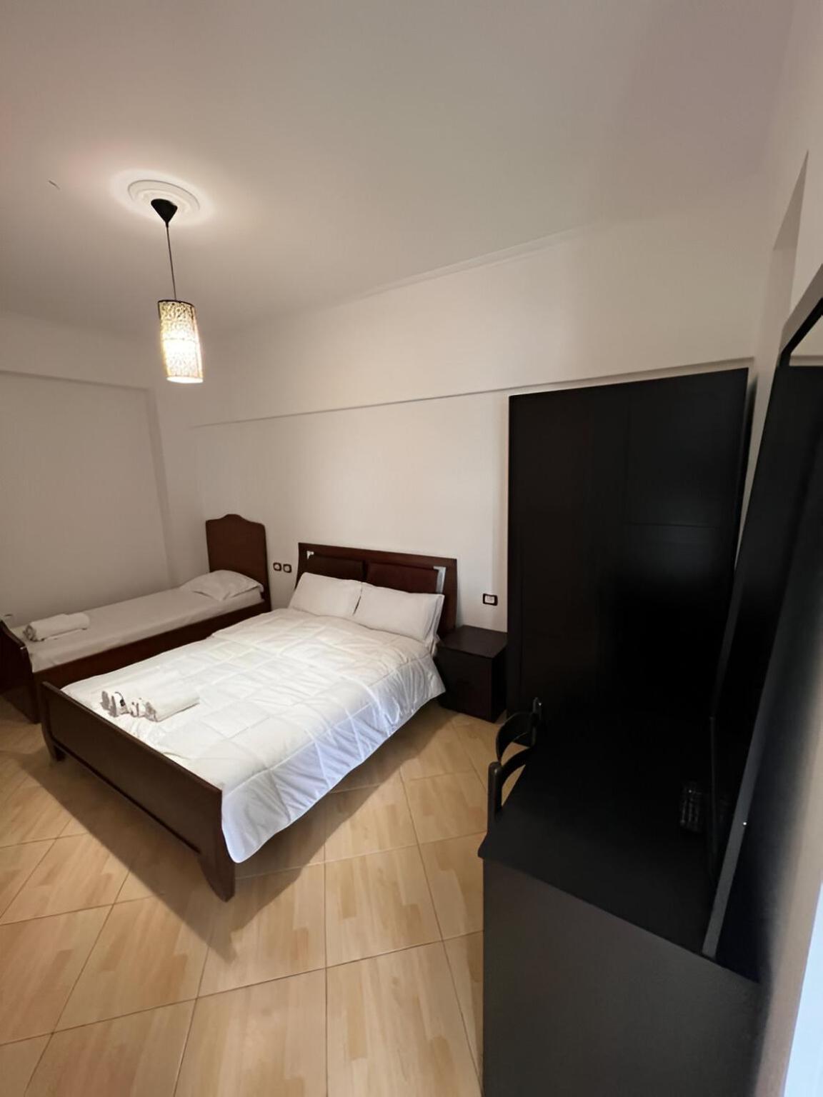 Monte Cristo Hotel With Rooftop Pool Sarandë 외부 사진