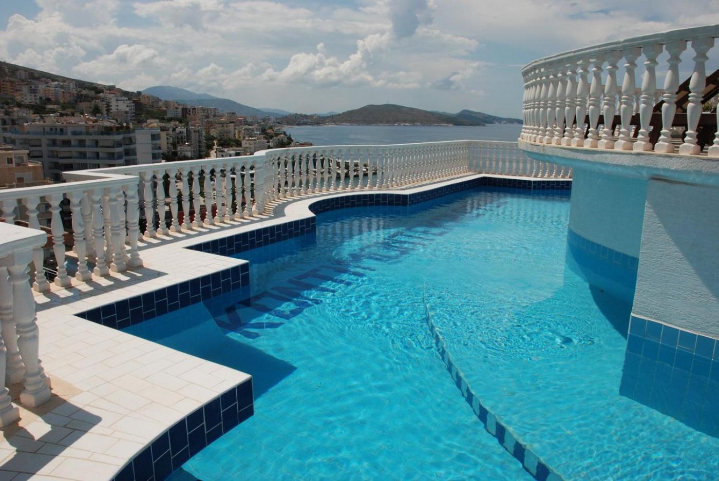 Monte Cristo Hotel With Rooftop Pool Sarandë 외부 사진