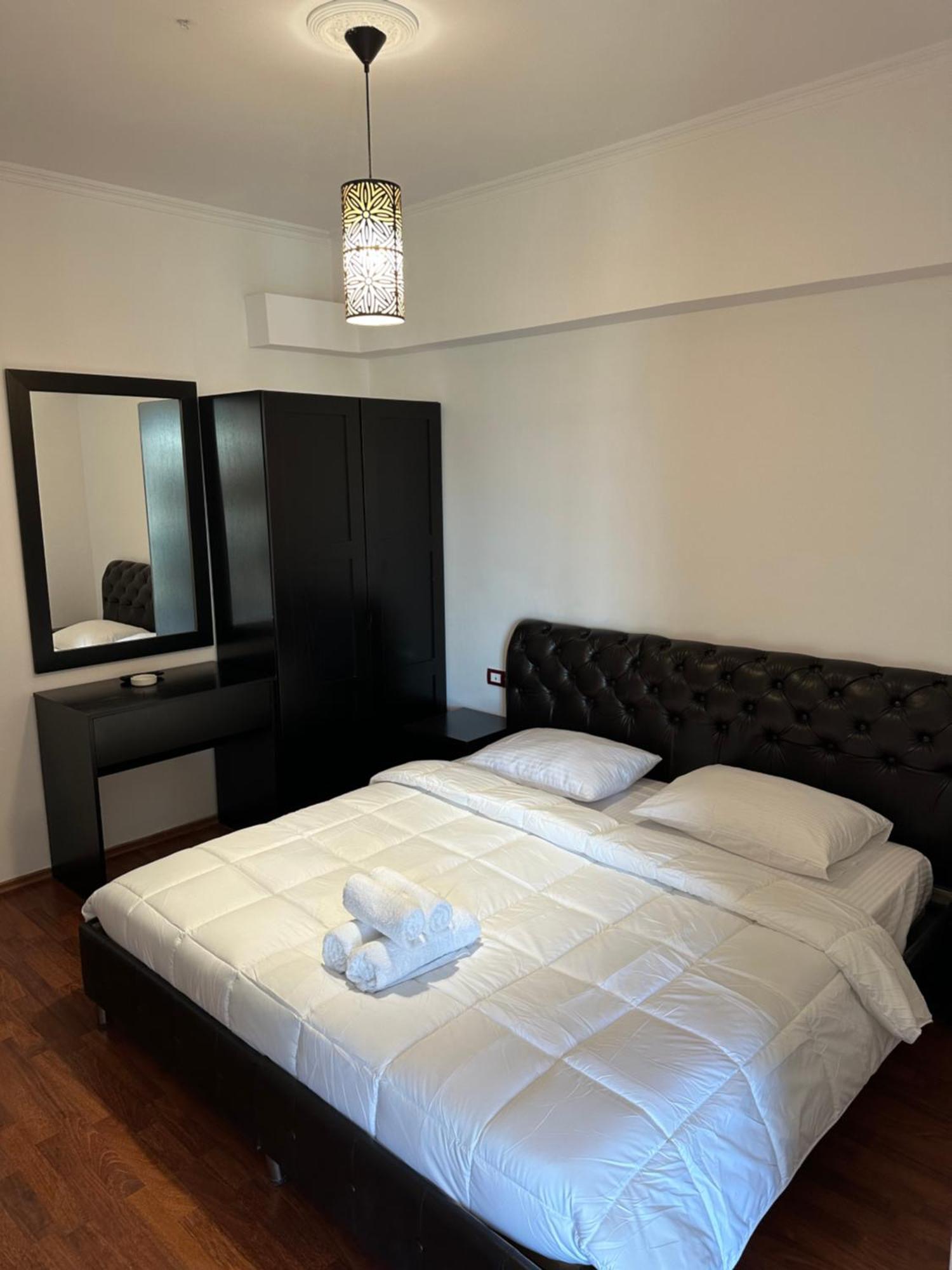 Monte Cristo Hotel With Rooftop Pool Sarandë 외부 사진