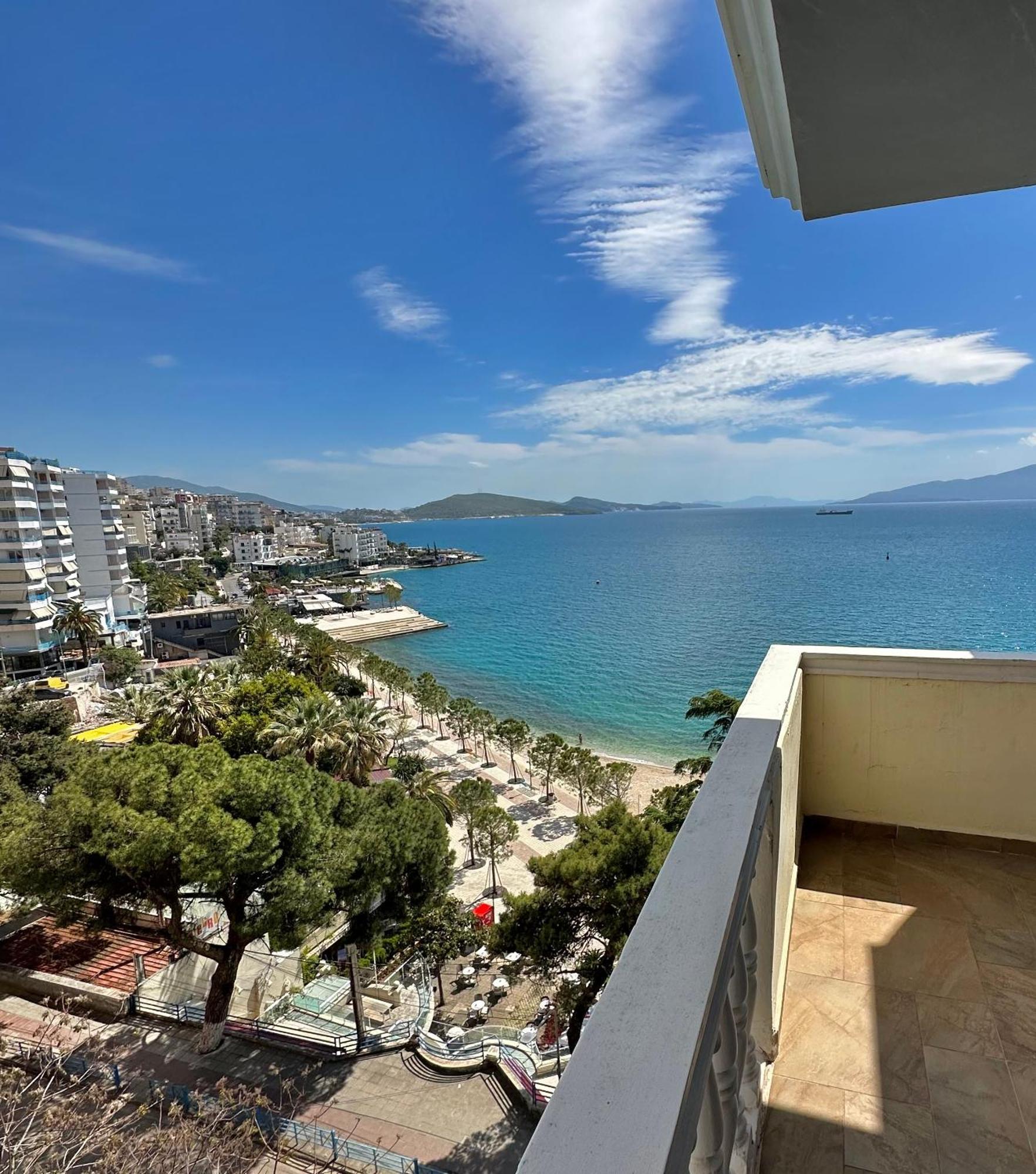 Monte Cristo Hotel With Rooftop Pool Sarandë 외부 사진