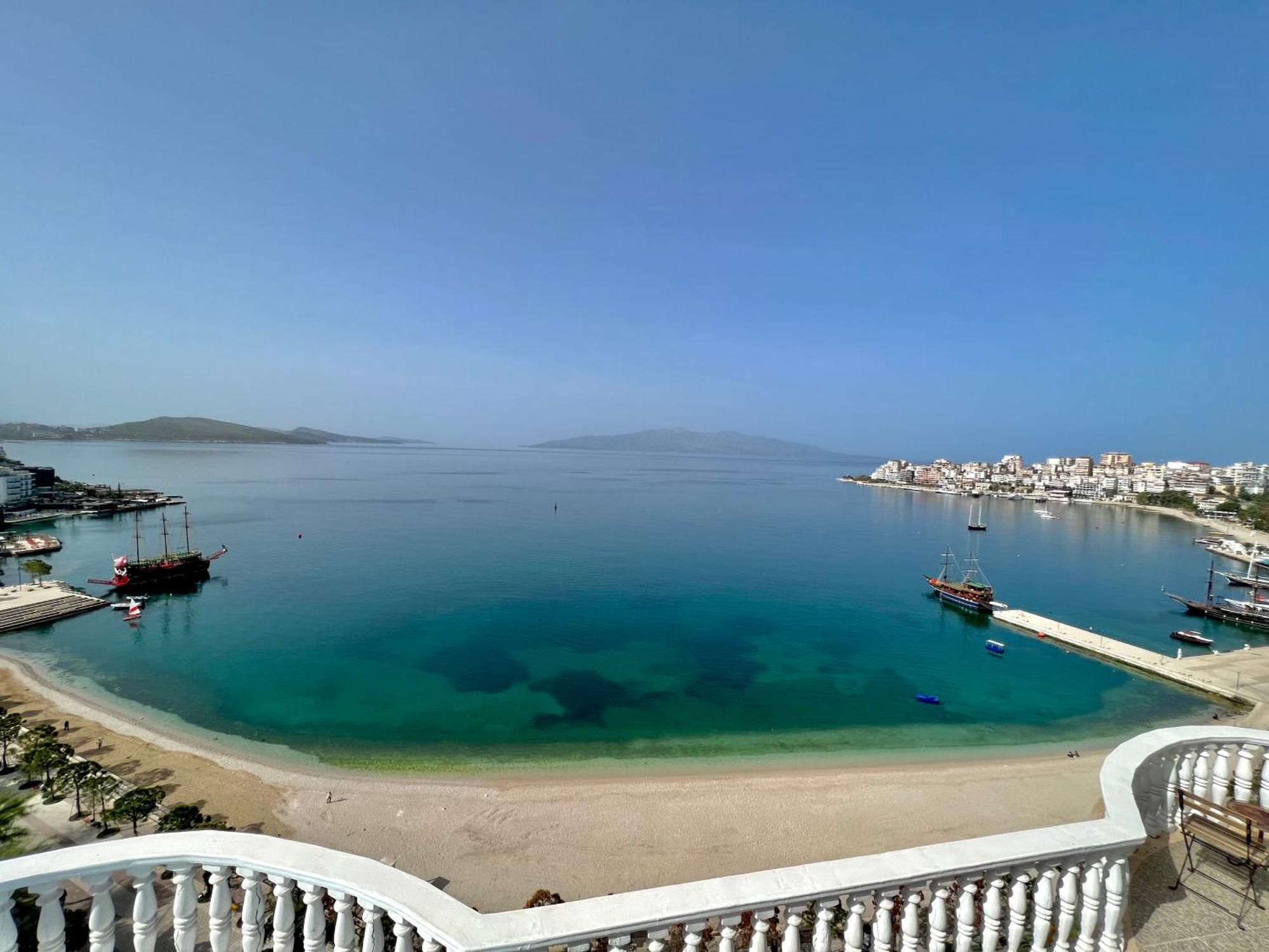Monte Cristo Hotel With Rooftop Pool Sarandë 외부 사진
