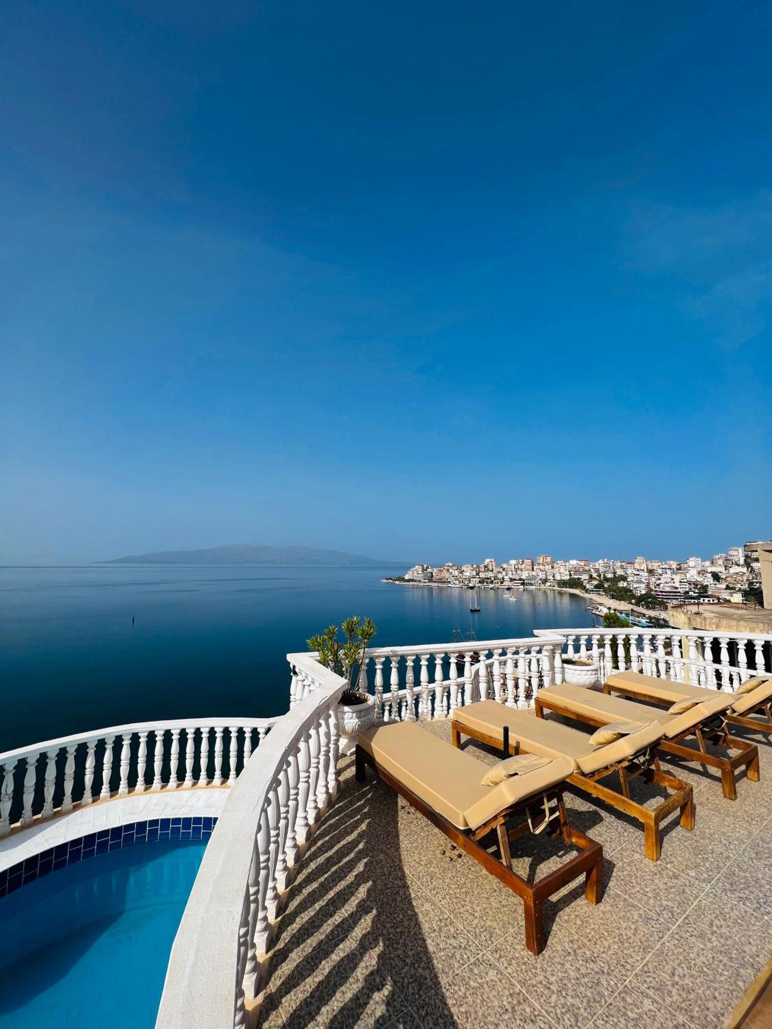 Monte Cristo Hotel With Rooftop Pool Sarandë 외부 사진