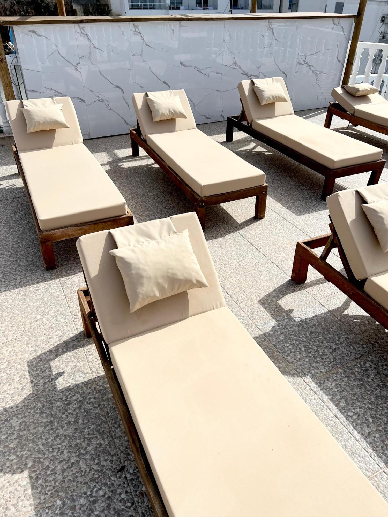 Monte Cristo Hotel With Rooftop Pool Sarandë 외부 사진